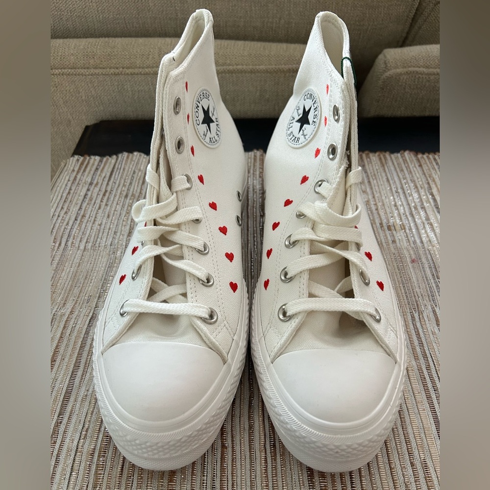 Converse Chuck Taylor All Star Lift Hi White Hi Tops size 10 women’s.